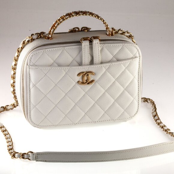 Chanel Quilted White Caviar Pick Me Up Vanity Case Gorgeous Condition! - Picture 2 of 11